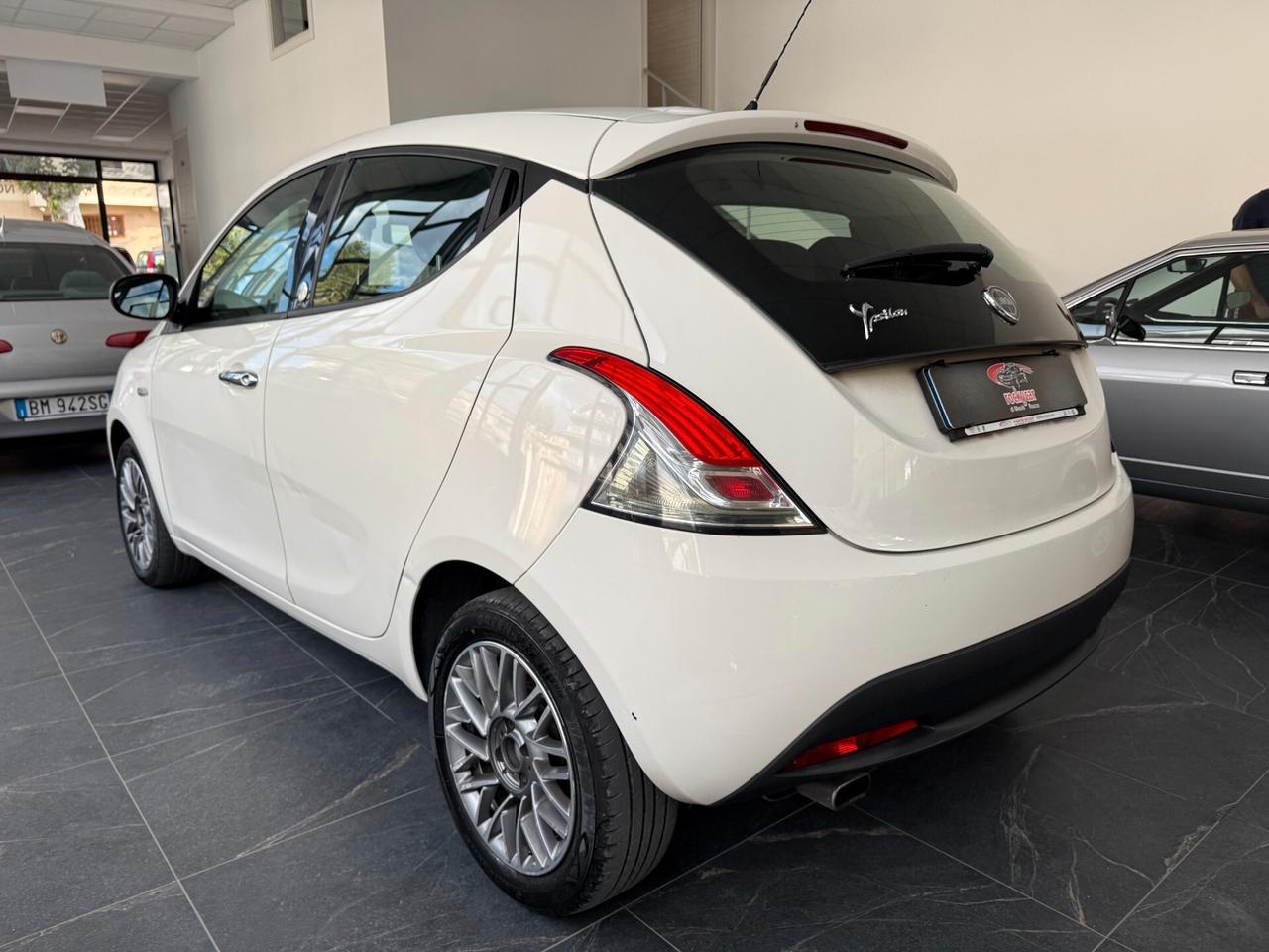 Lancia Ypsilon 1.2 69 CV 5 porte GPL Ecochic Gold
