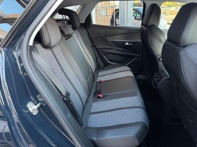 Peugeot 3008 BlueHDi 130 S&S Allure