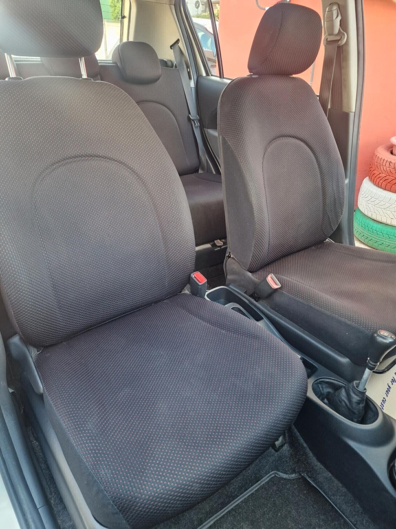 Daihatsu Sirion 1.0 12V Aki Unipro/ neopatentati