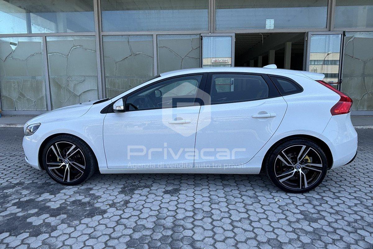 VOLVO V40 D2 1.6 Momentum
