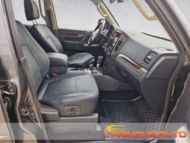 MITSUBISHI Pajero 3.2 DI-D 16V aut. 5p.