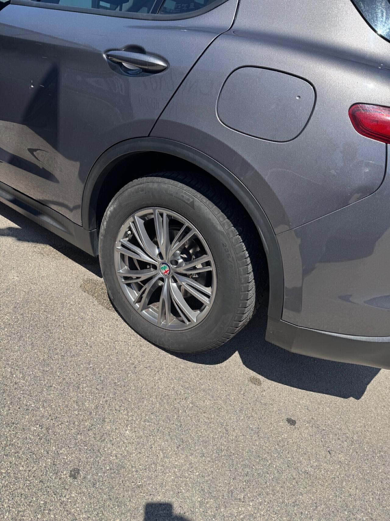 Alfa Romeo Stelvio 2.2 Turbodiesel 180 CV AT8 Q4 Business