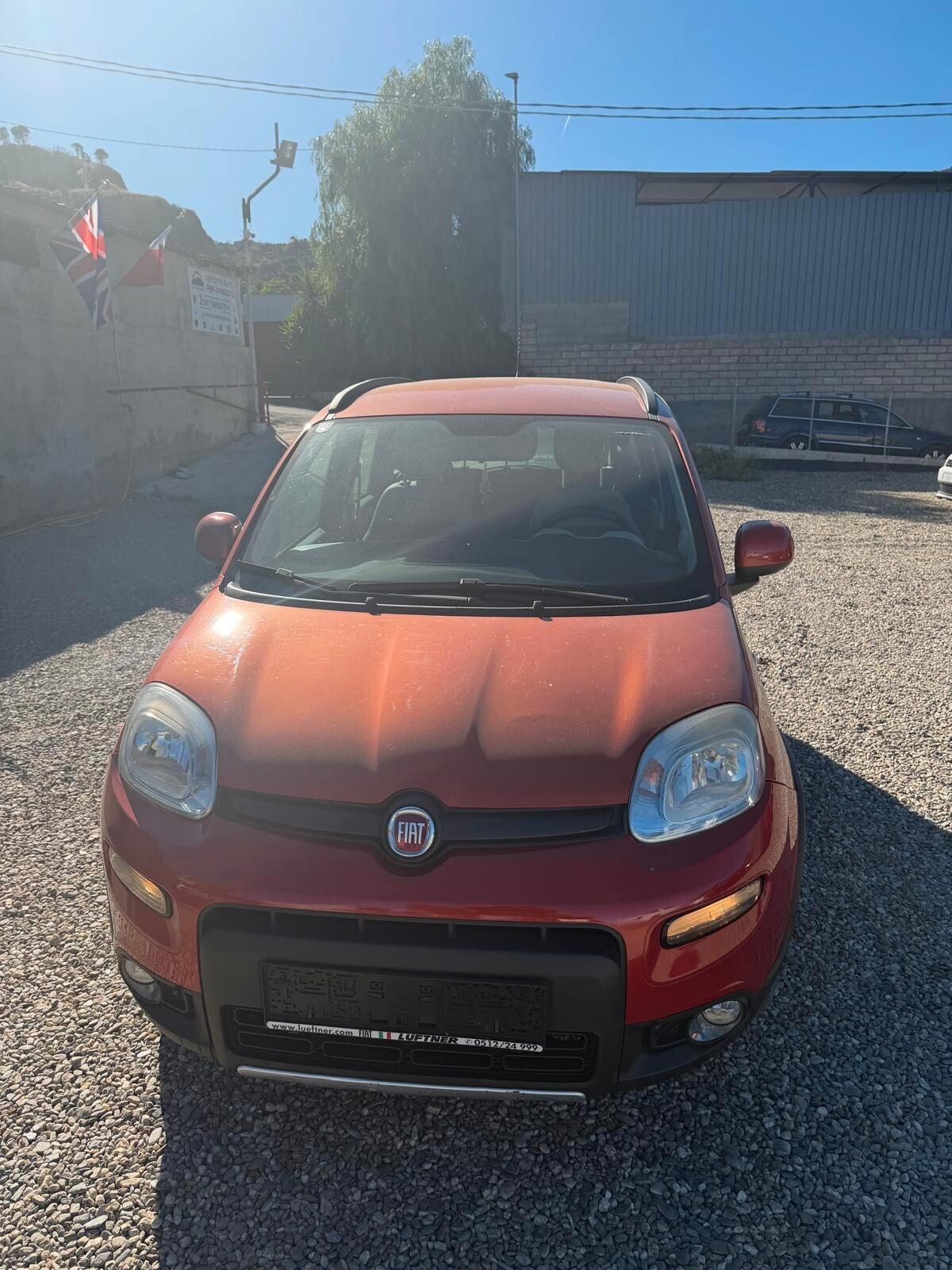 Fiat Panda 1.3 MJT 16V DPF 4x4 Climbing