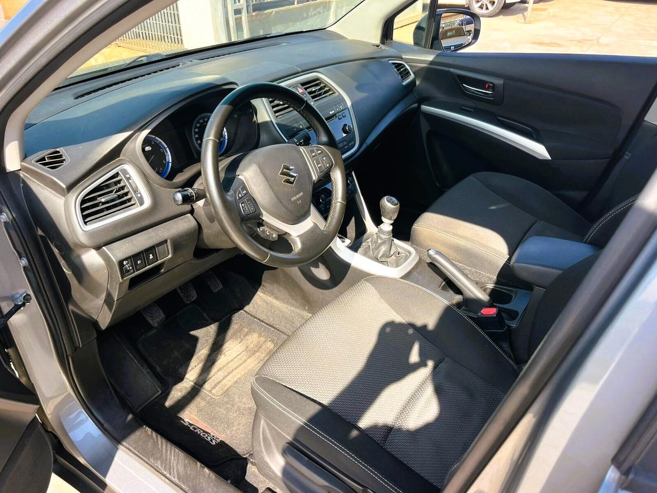 Suzuki S-Cross 1.6 DDiS Top