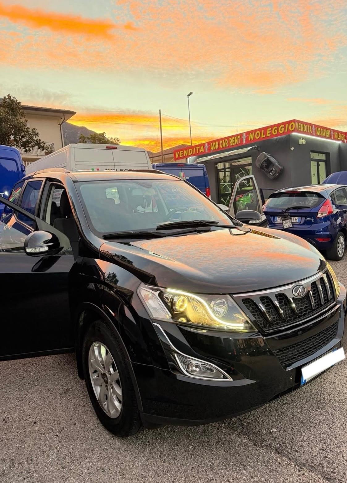 Mahindra XUV500 2.2 16V FWD W6