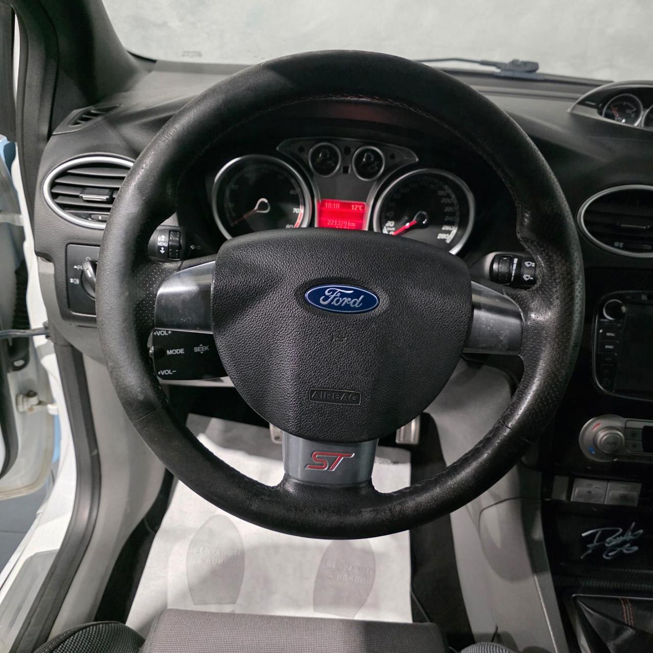 Ford Focus 2.5T (225CV) 3p. ST