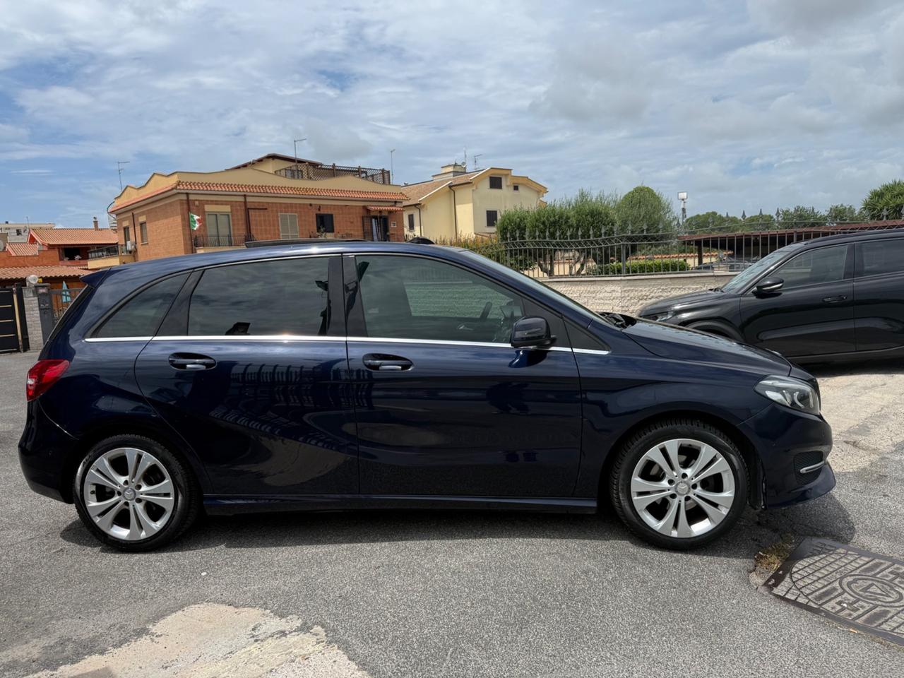 MERCEDES B 180d SPORT TETTO APRIBILE!!!