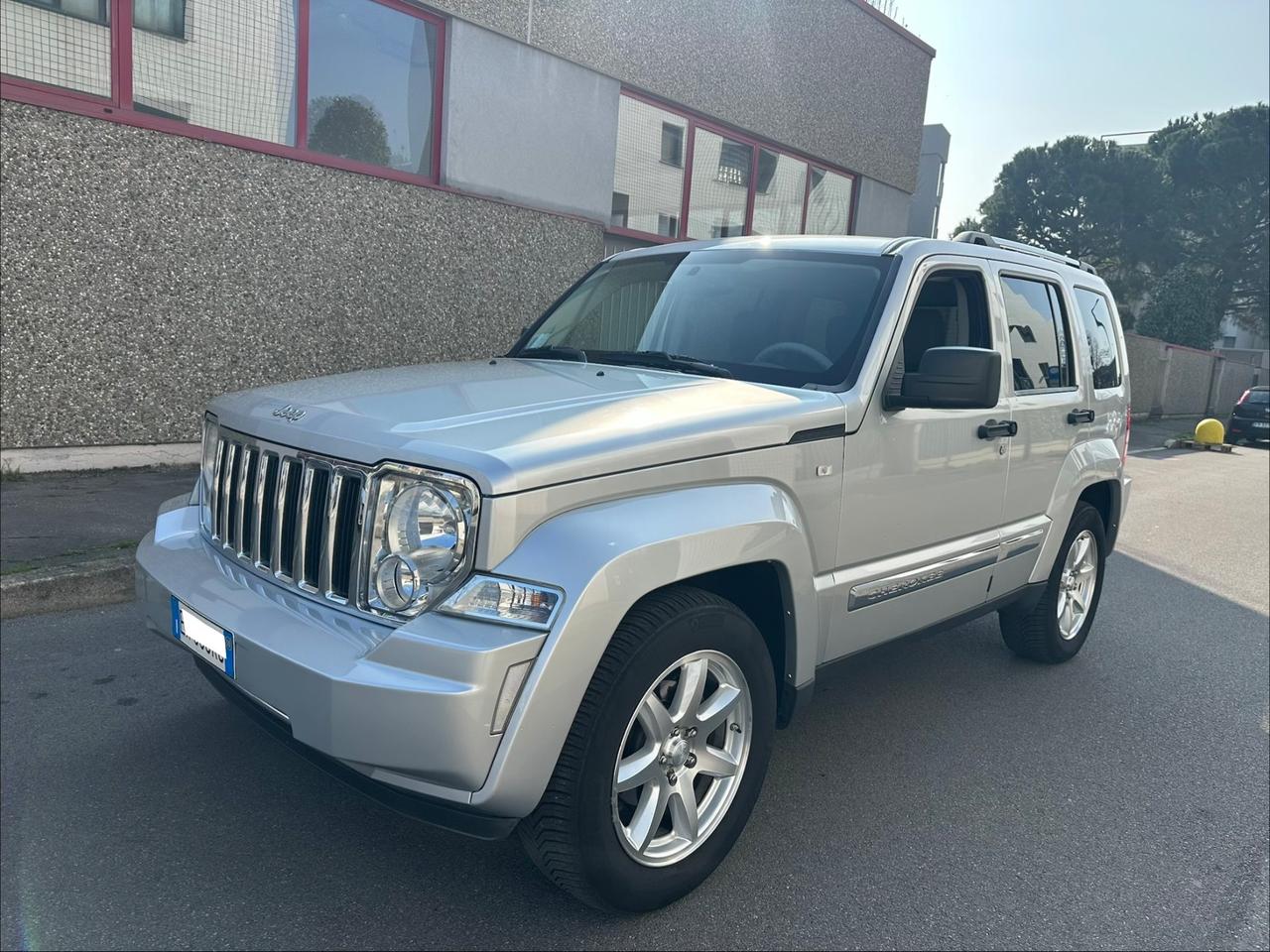 Jeep Cherokee 2.8 CRD DPF Limited Auto - solo 70000 km