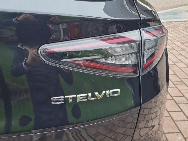 ALFA ROMEO Stelvio 2.9 Bi-Turbo V6 520 CV AT8 Q4 Quadrifoglio