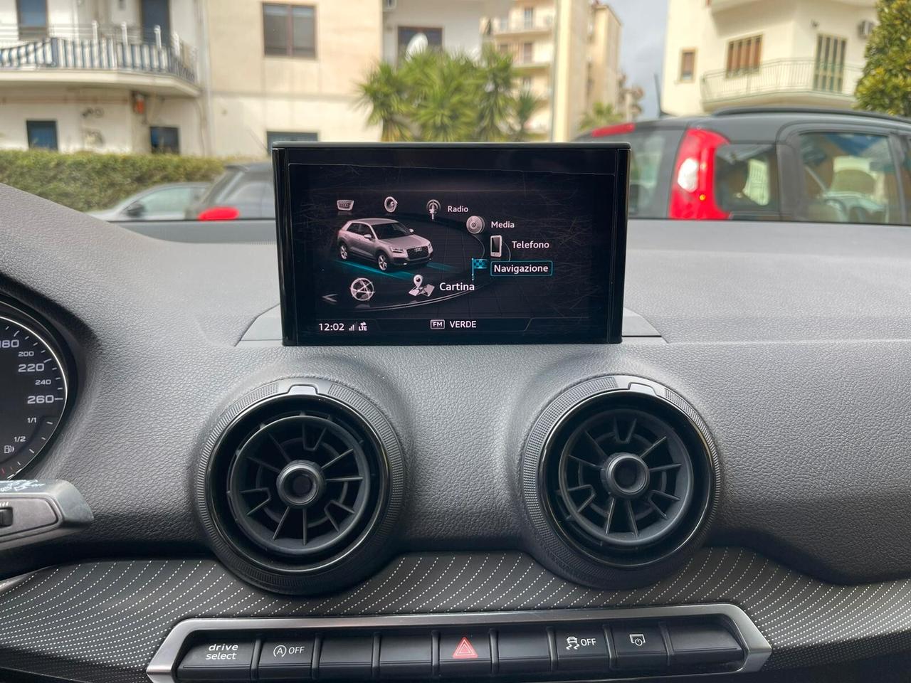 Audi Q2 1.6 TDI Business FULL LED