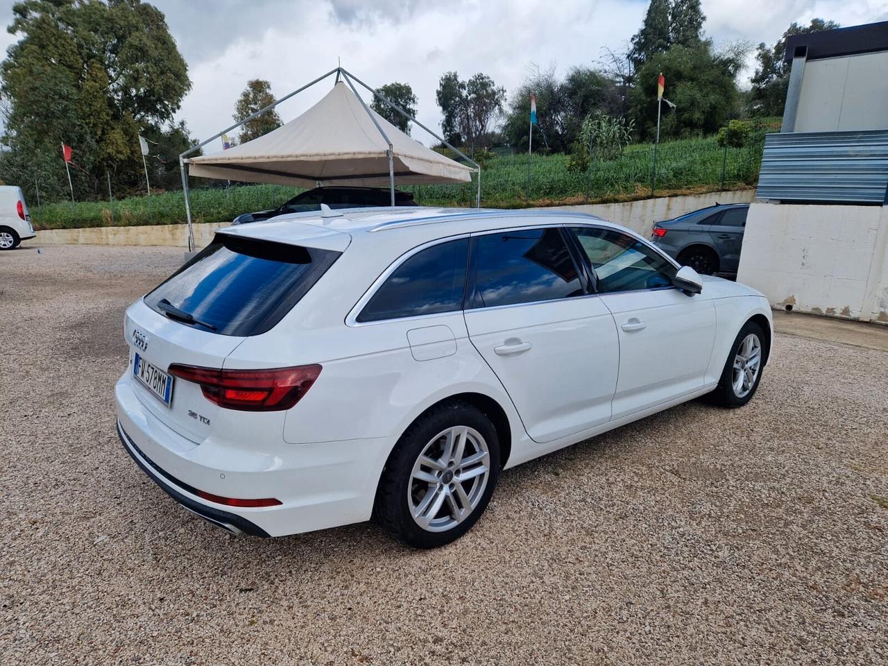 Audi A4 Avant 35 TDI S tronic Business