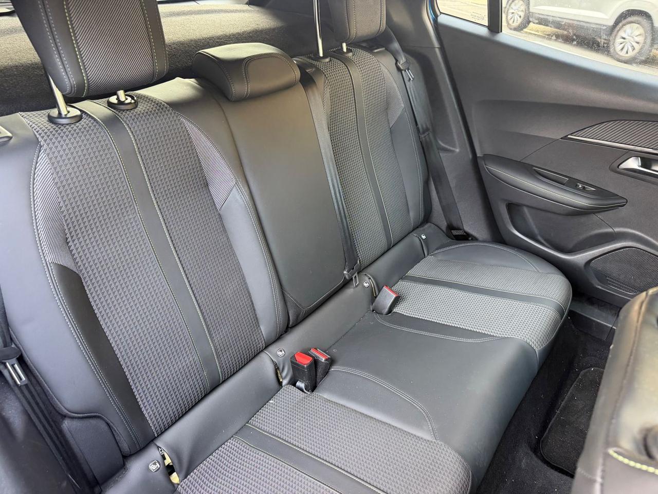 Peugeot 2008 GT 1.2 PureTech 130 #11350