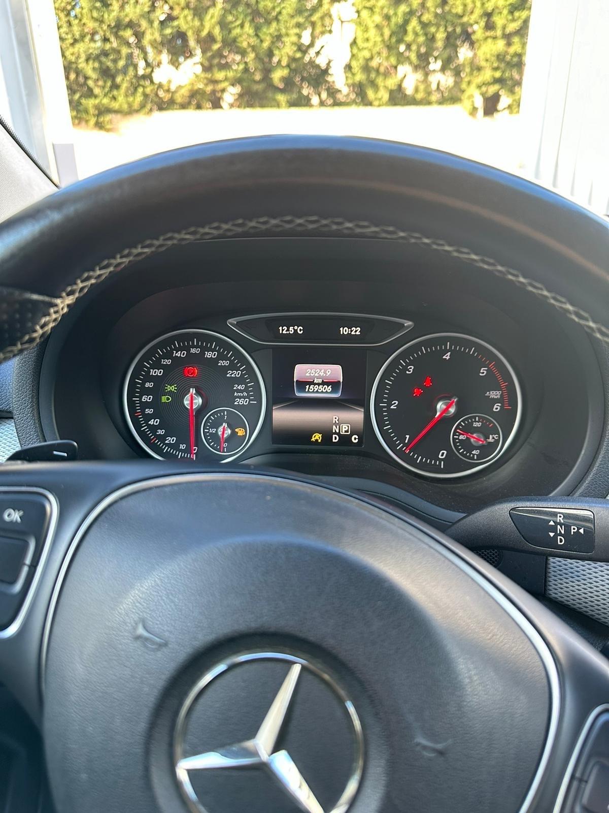 Mercedes-benz B 180 B 180 d Automatic Premium