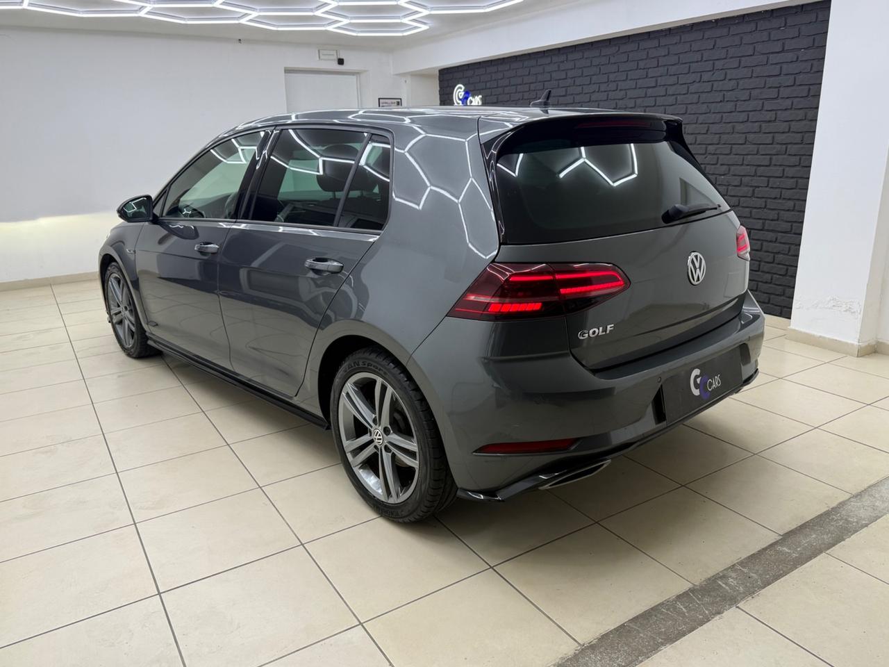 Volkswagen Golf 1.6 TDI 116CV R-LINE DSG FULL LED IPERFULL