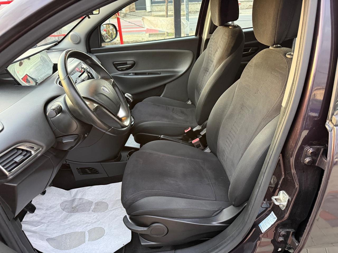 Lancia Ypsilon 1.2 69 CV 5 porte GPL Ecochic Gold