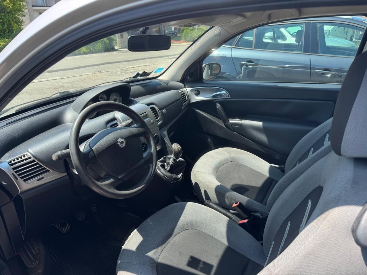 Lancia Ypsilon 1.2 Argento