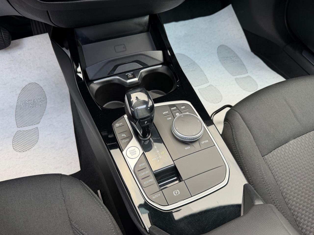 Bmw 116 116d 5p. Business Advantage