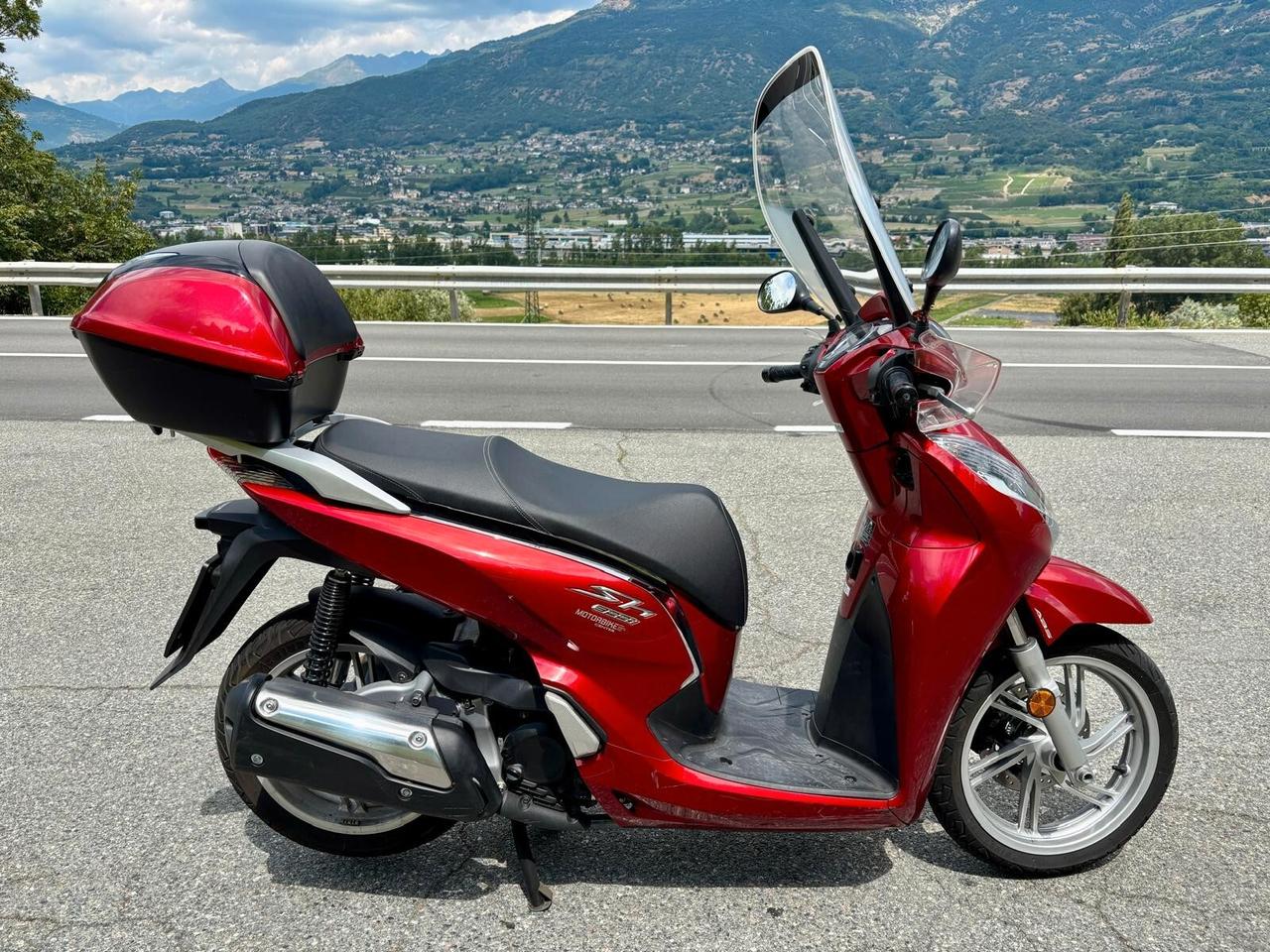 Honda SH 300 i - ABS - KEYLESS