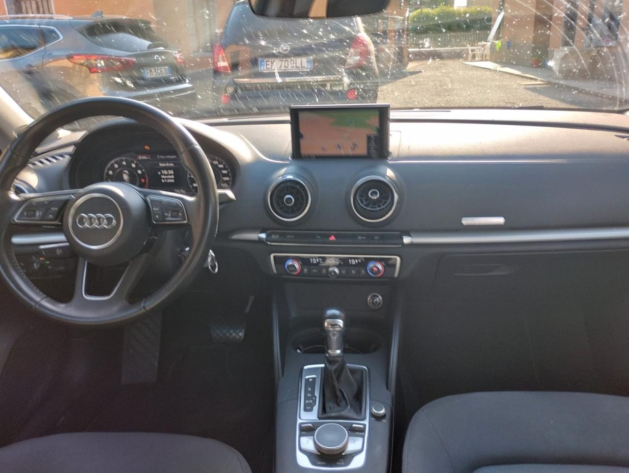 Audi A3 SPB TFSI 150CV S tronic Business SLINE