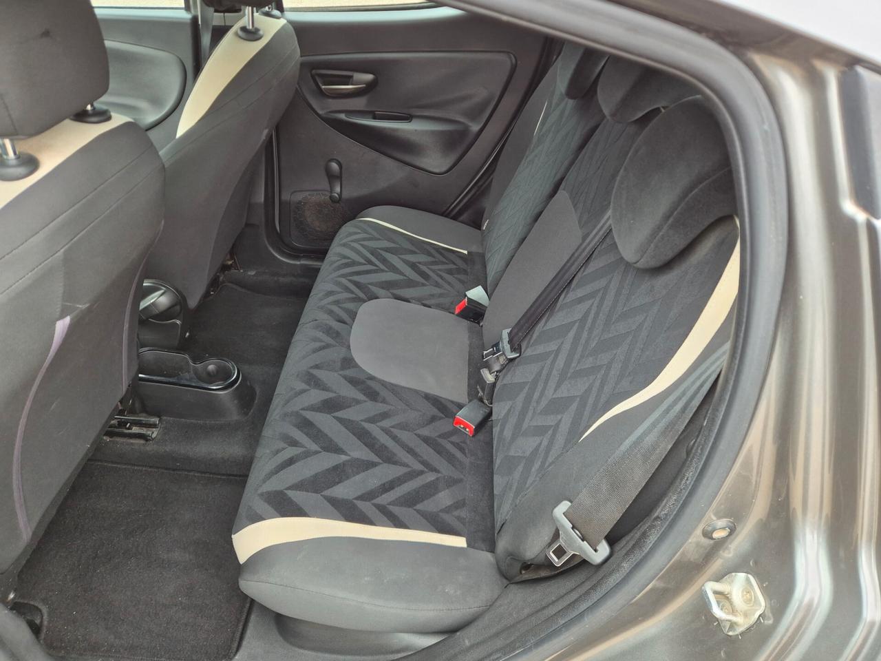 Lancia Ypsilon 1.2 69 CV 5 porte Gold