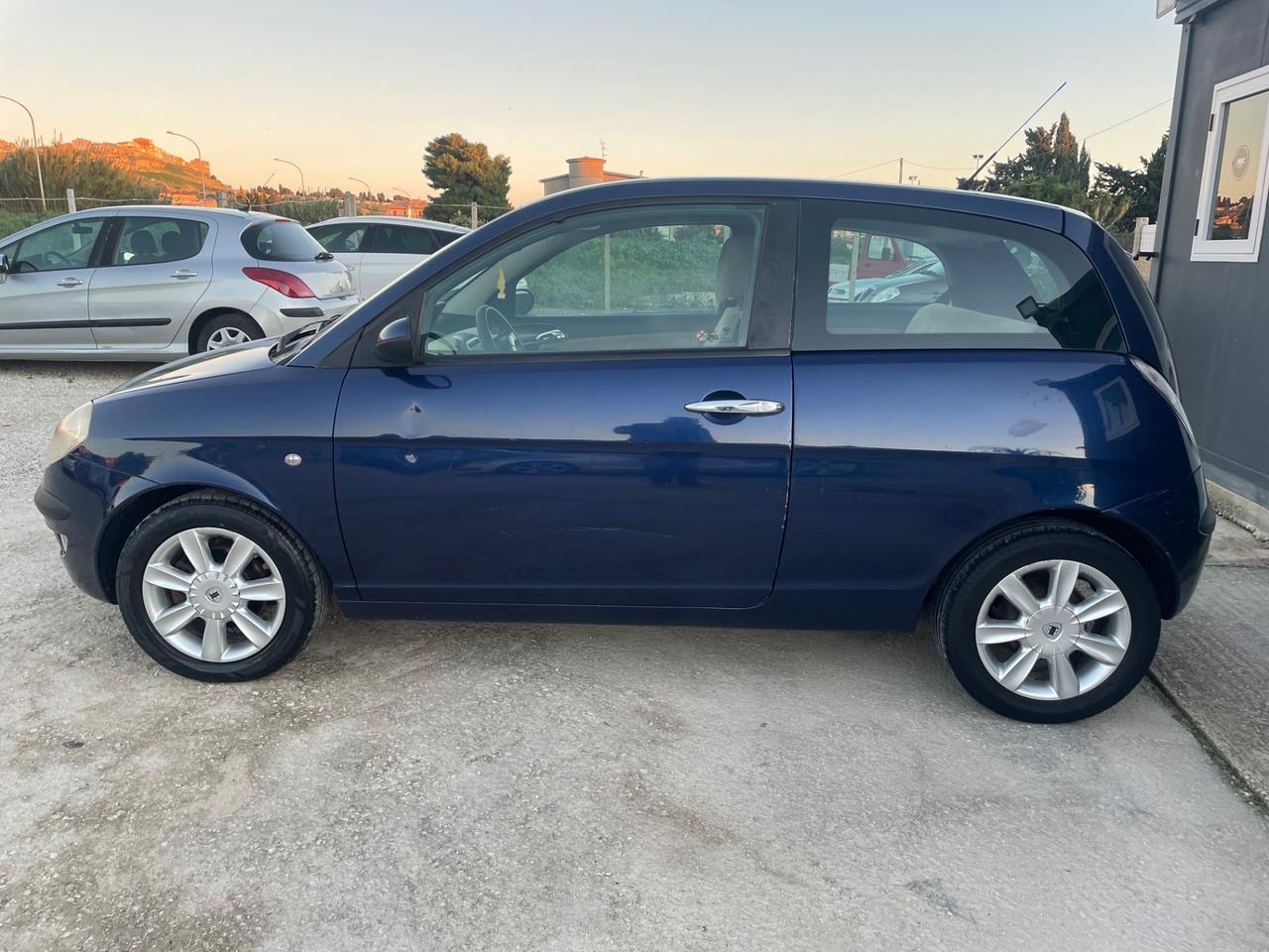 Lancia Ypsilon 1.2 16V Argento