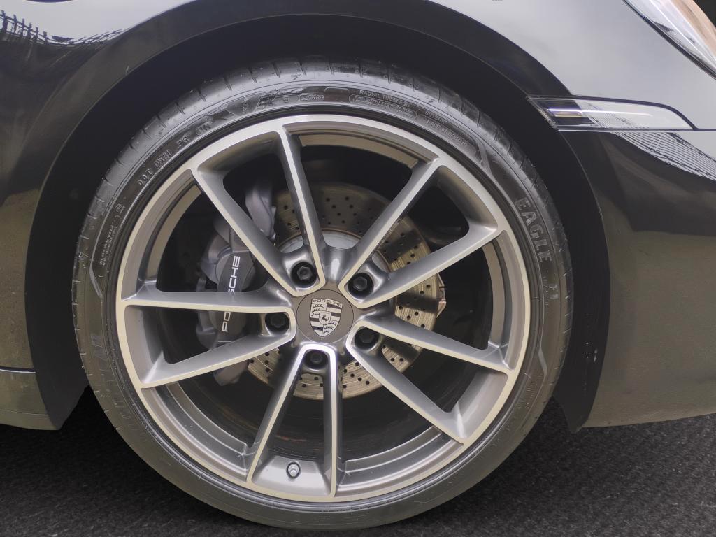 Porsche 992 TARGA 3.0 4 auto..KM 8000..