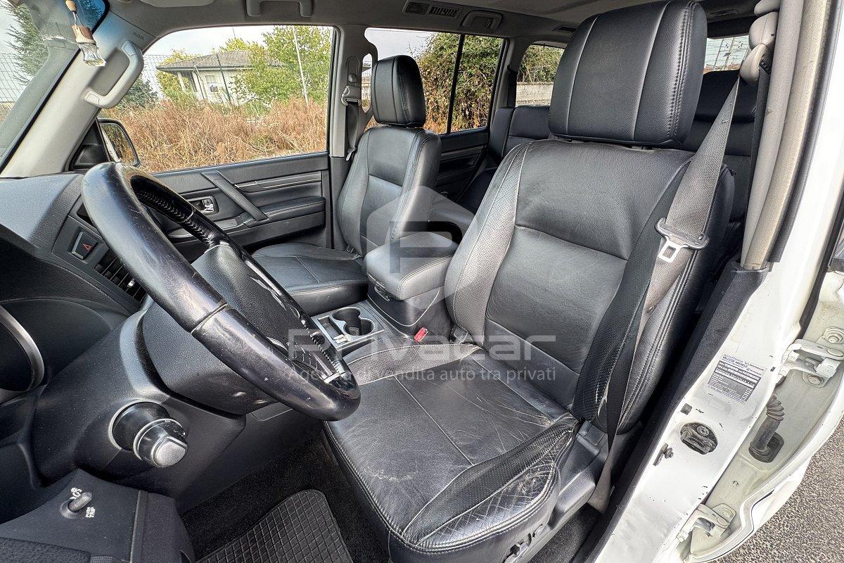 MITSUBISHI Pajero 3.2 DI-D 16V aut. 5p. Instyle DPF