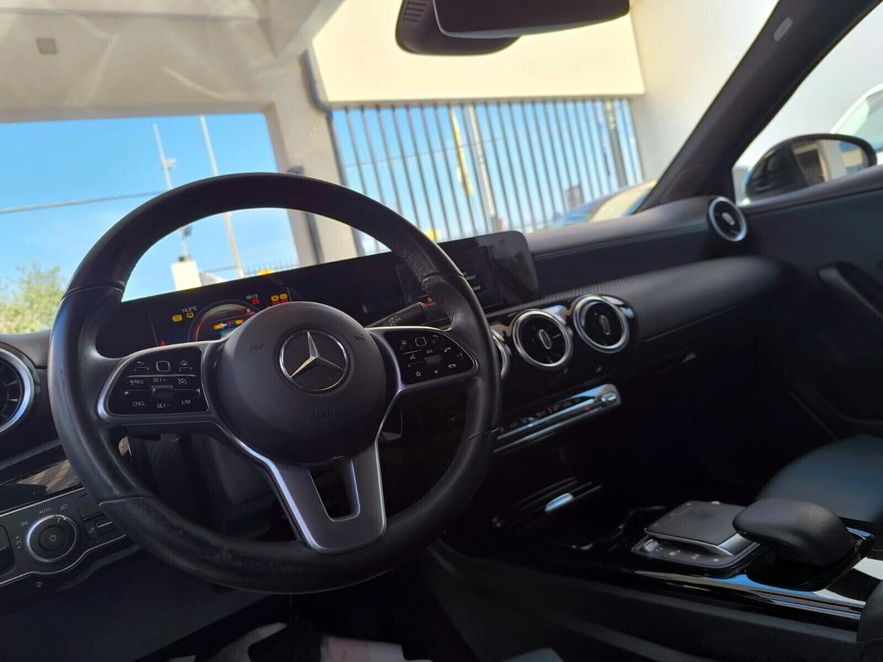 Mercedes A 180 d Automatic Business Extra 2020