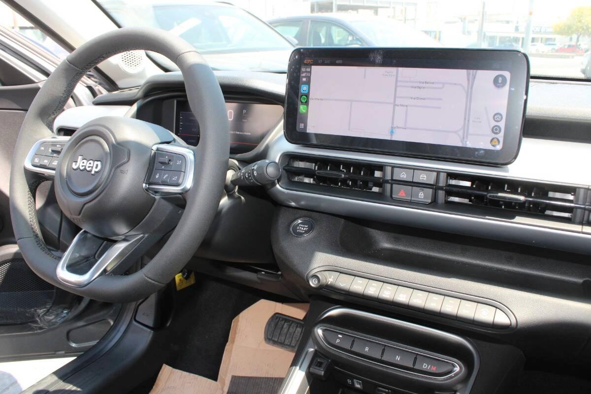 Jeep Avenger 1.2 t. e-hybrid Summit fwd 110cv AUTO con CarPlay