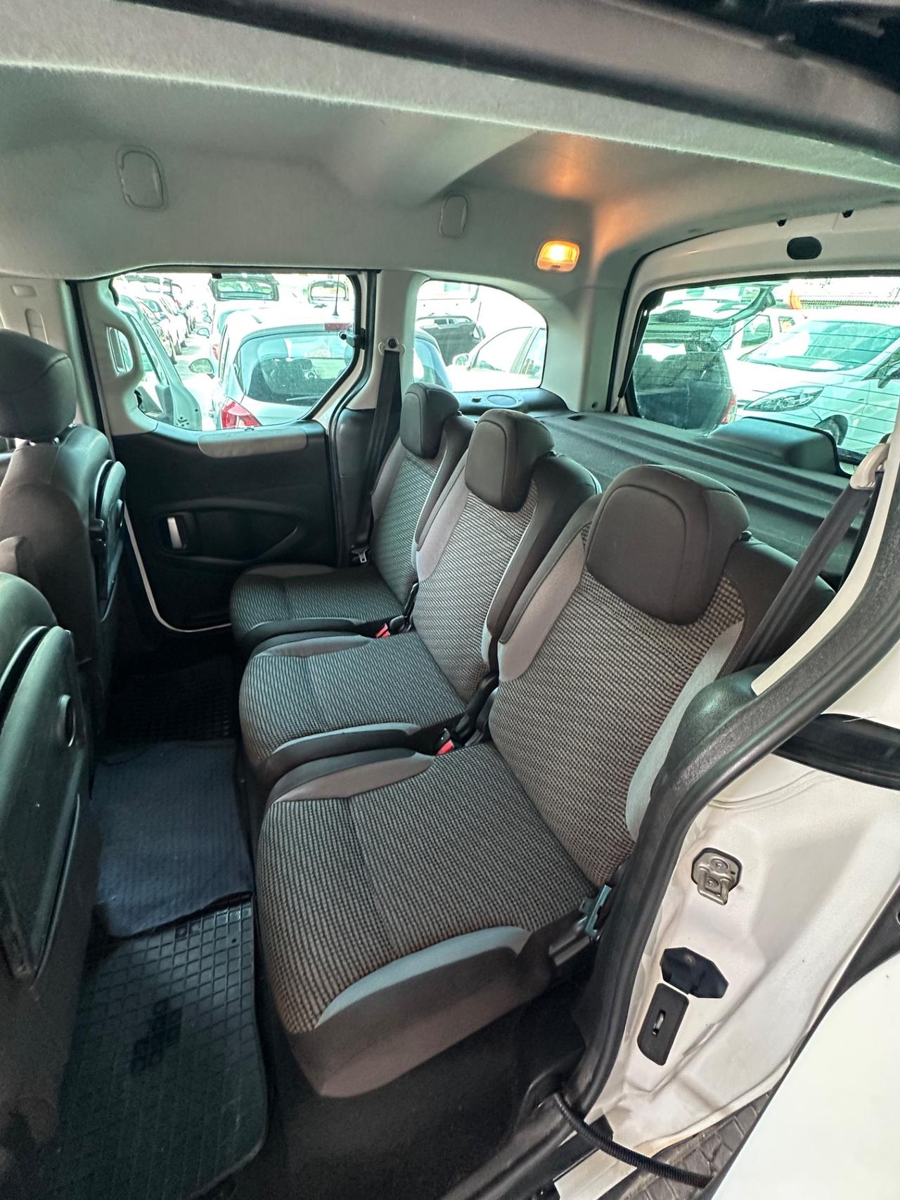Peugeot Partner Tepee 1.6 HDi 92CV Outdoor