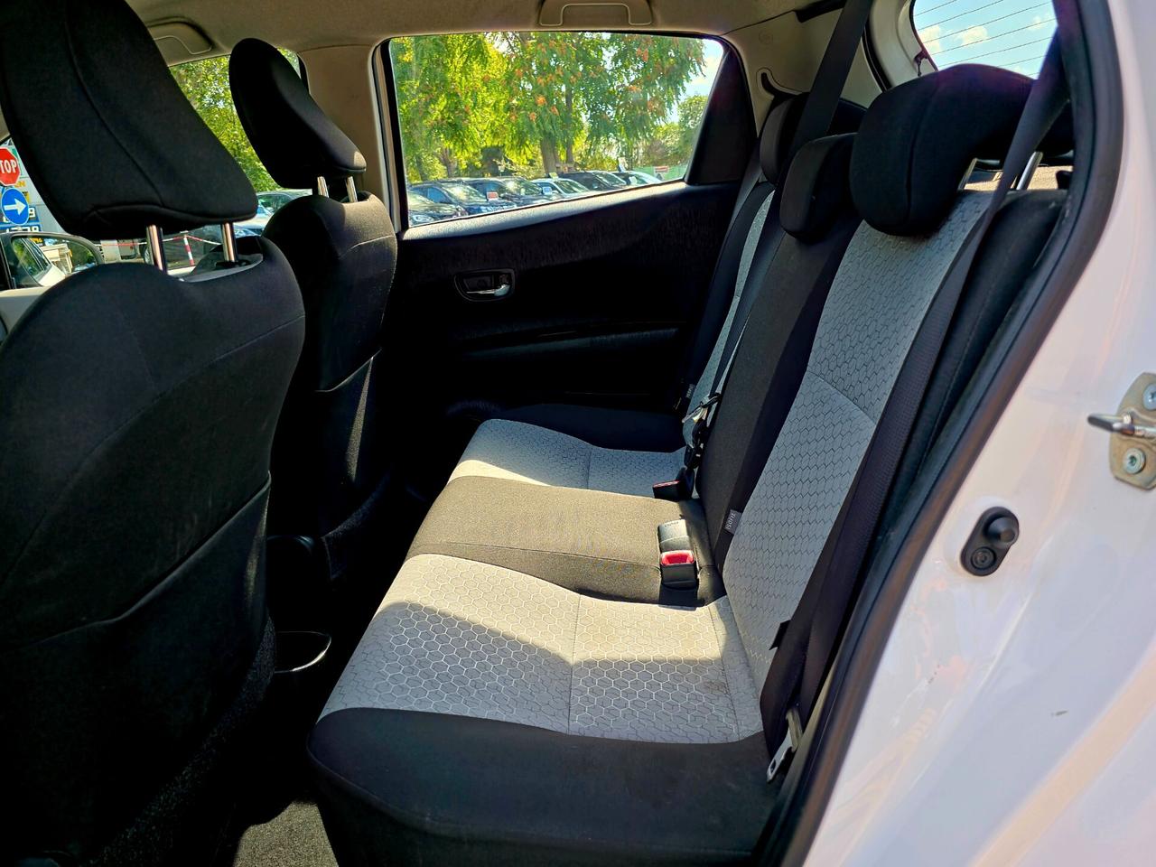 Toyota Yaris 1.0 5 porte Lounge 2012-E5B Manuale NEO