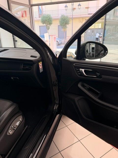Porsche Macan 2.0 245cv pdk