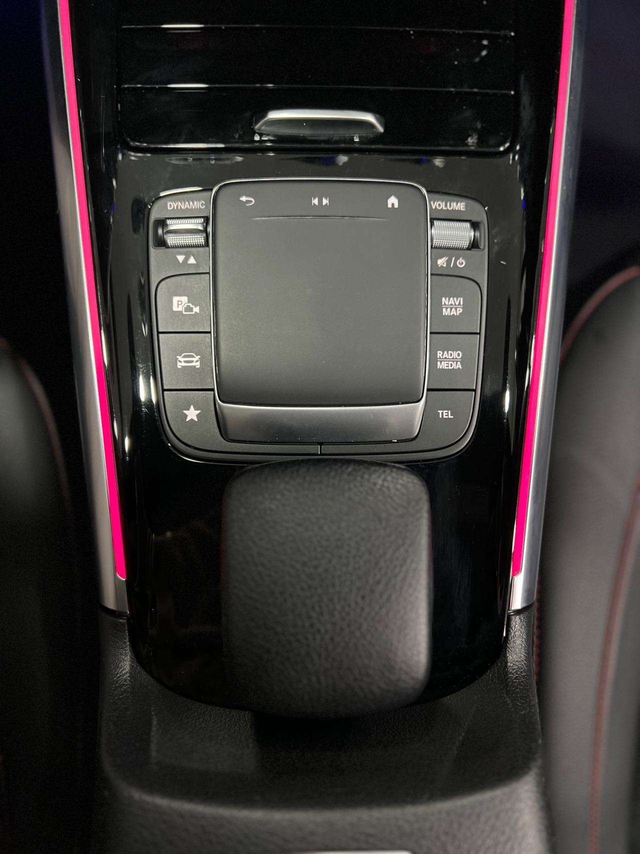 Mercedes Benz GLA 200d Aut. Premium AMG 150 cv