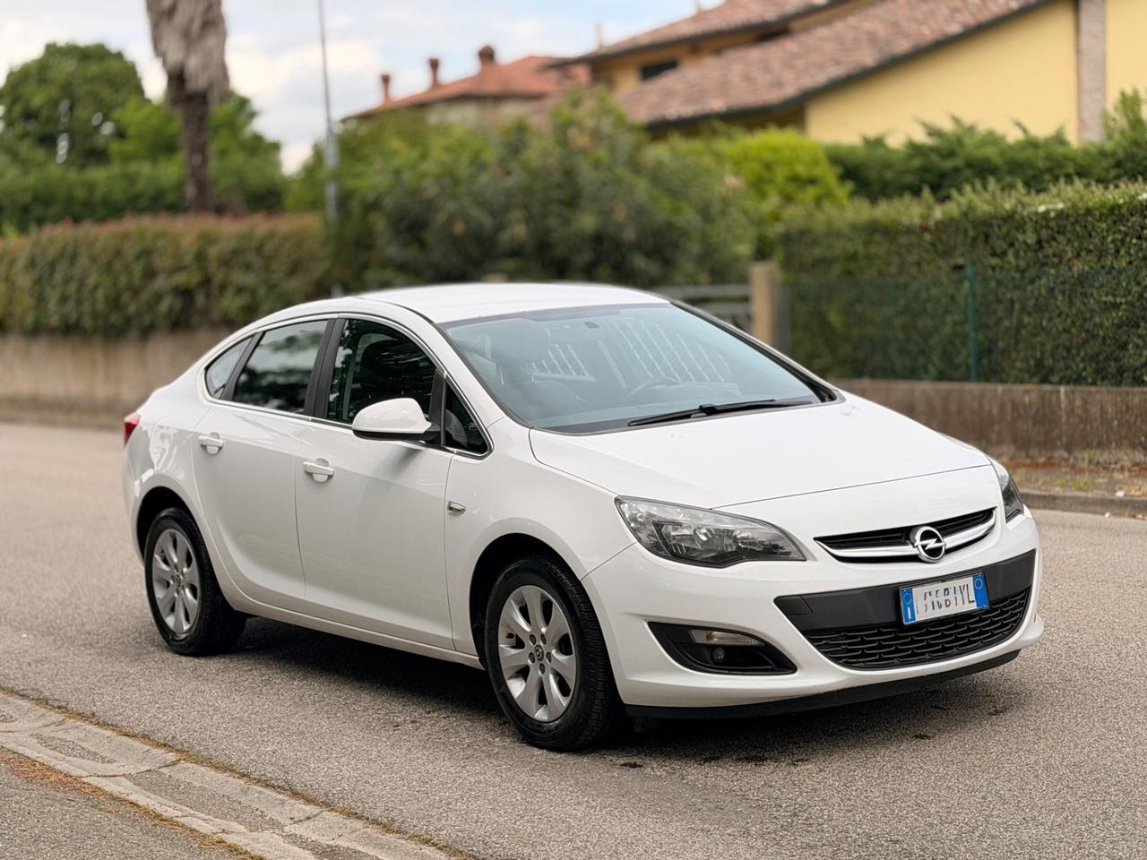Opel Astra 1.4 Turbo 140CV 5 porte GPL Tech Elective