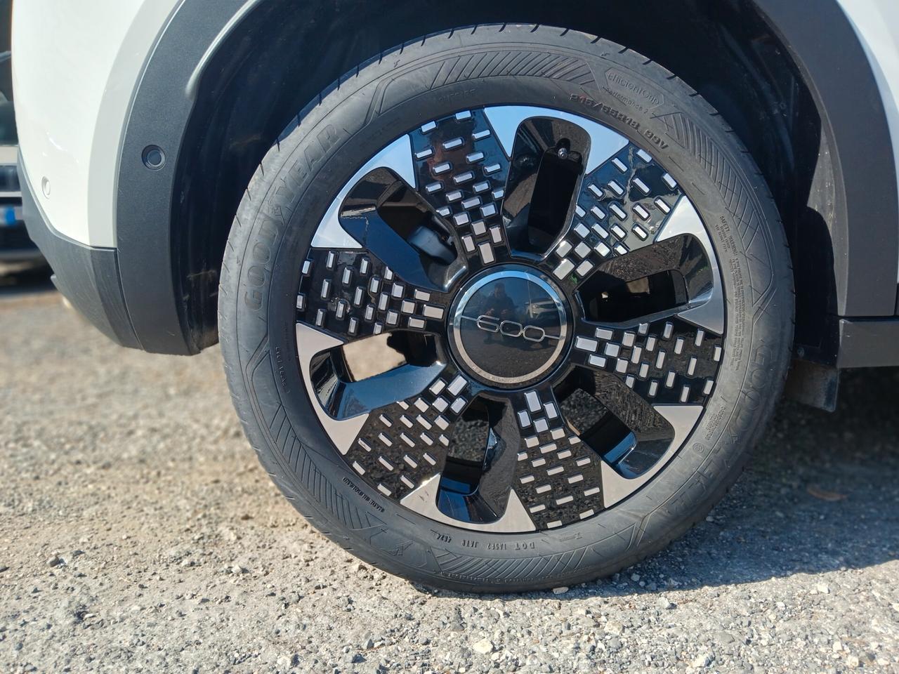 Fiat 600 Hybrid 110 CV DCT MHEV La Prima