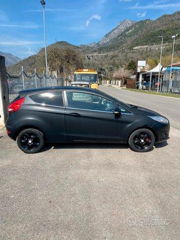 FORD Fiesta 1.4 BENZINA GPL TITANIUM