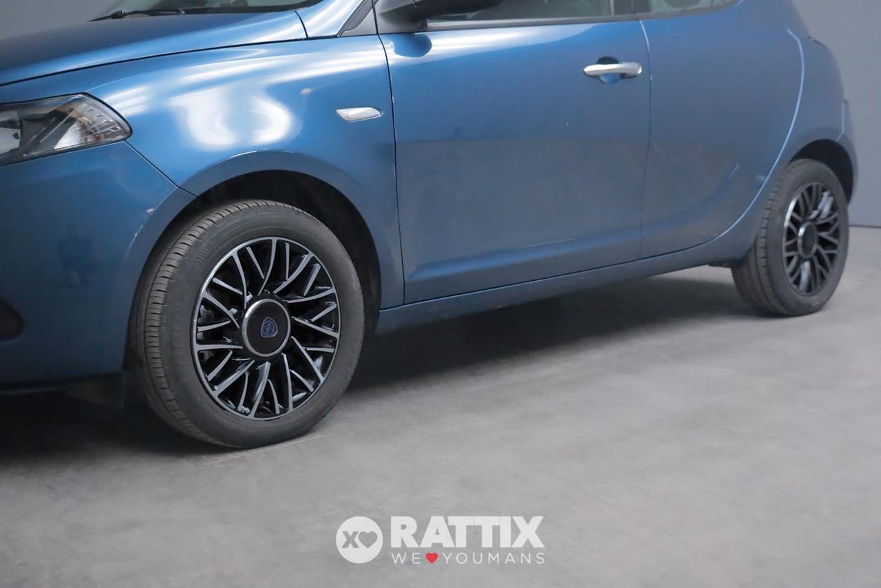 Lancia Ypsilon 1.0 Firefly Hybrid 70CV Platino