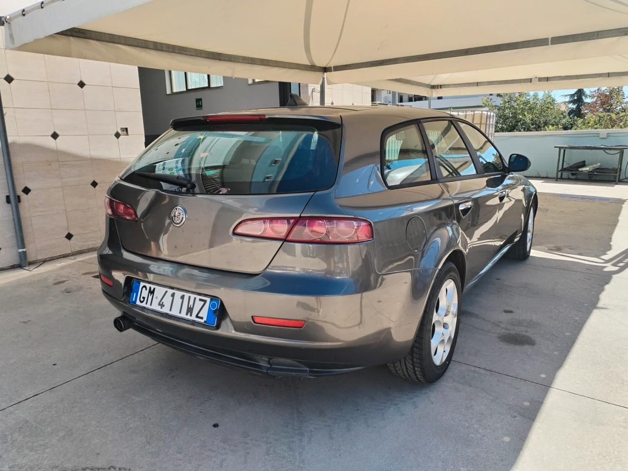 Alfa Romeo 159 1.9 JTDm 16V Sportwagon