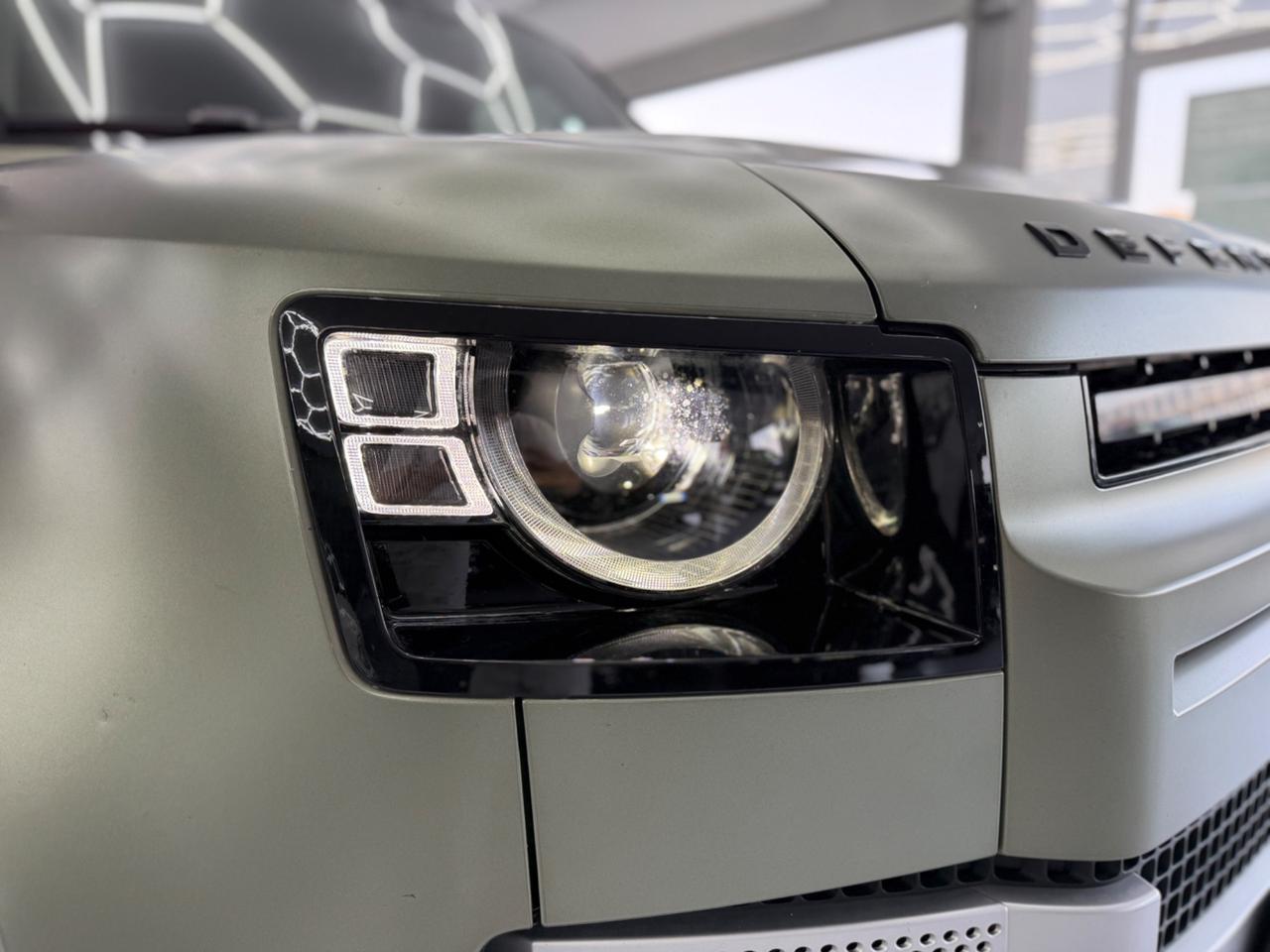 Land Rover Defender 110 3.0D I6 250 CV AWD Auto X-Dynamic HSE