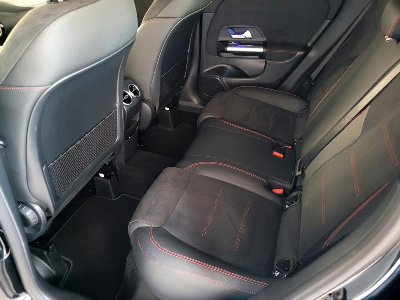 Mercedes-benz GLA 200 d AMG Line 8G-DCT LUCI AMBIENTE KEYLESS NAV