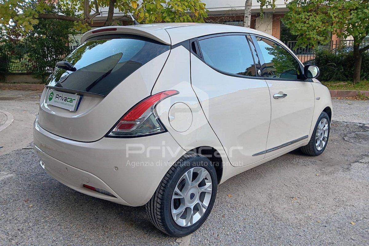 LANCIA Ypsilon 1.2 69 CV 5 porte GPL Ecochic Gold