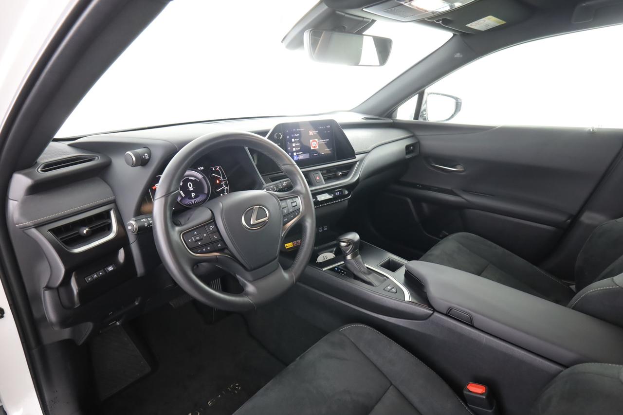 LEXUS UX Hybrid Urban