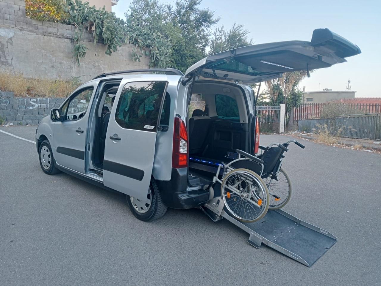 Citroen Berlingo ribassato rampa disabili