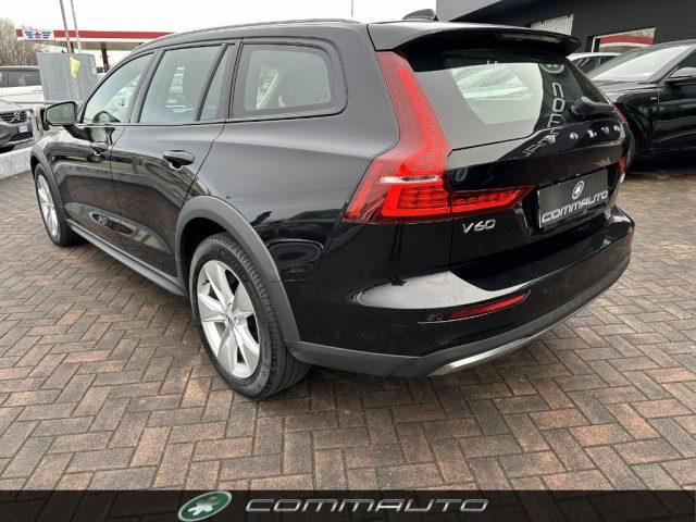 VOLVO V60 Cross Country B4 (d) AWD automatico Core