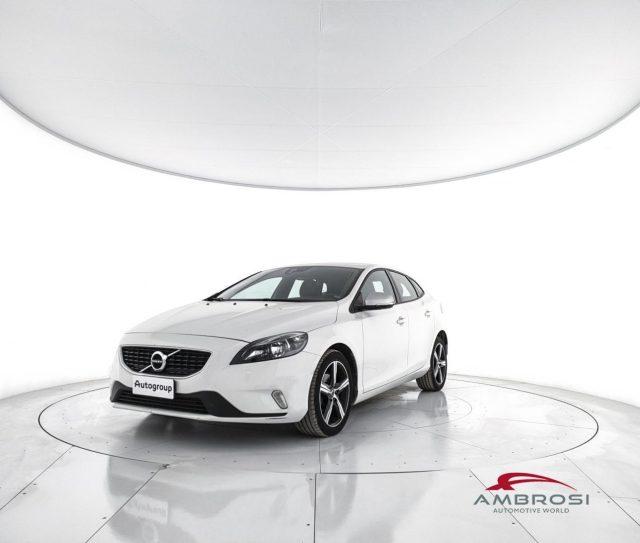VOLVO V40 D2 R-design
