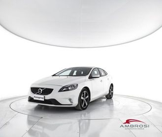 VOLVO V40 D2 R-design