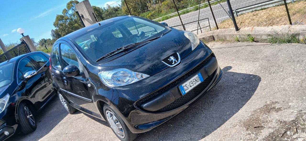 Peugeot 107 1.0 68CV 5p. Plaisir