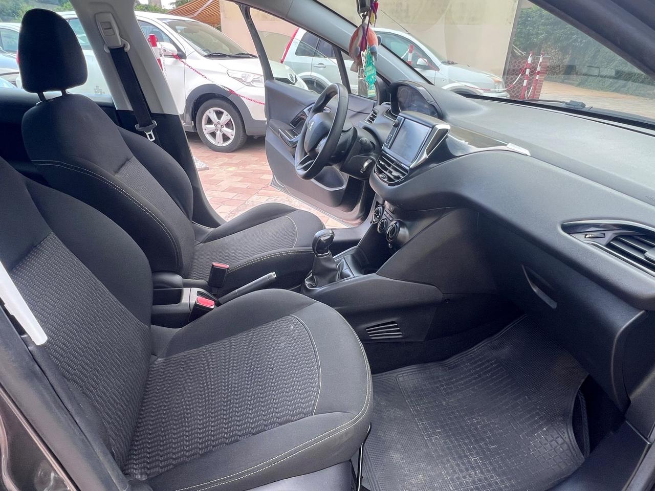 Peugeot 208 PureTech 82 5 porte Allure