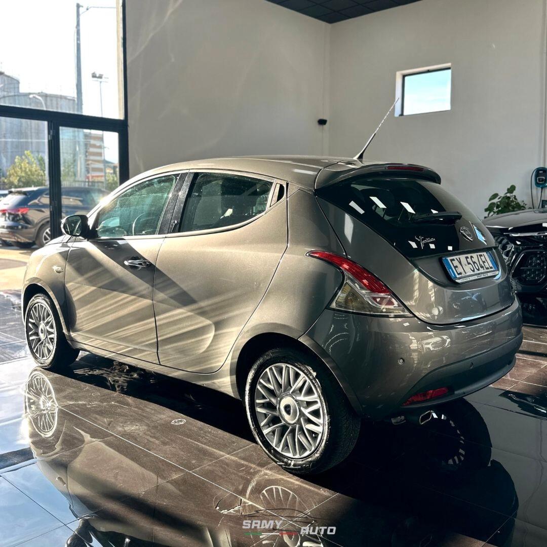 Lancia Ypsilon 1.2 69 CV 5 porte