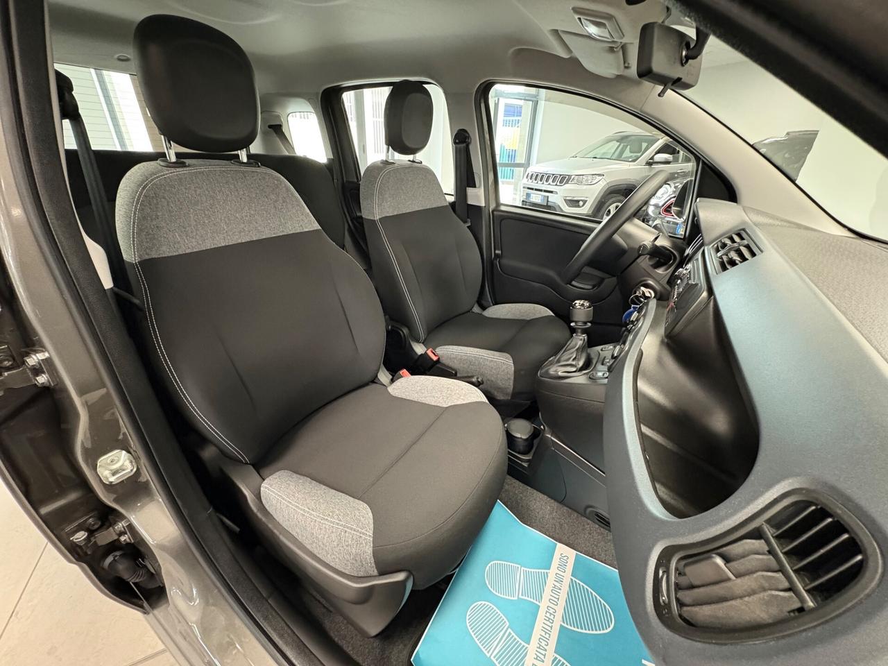 Fiat Panda 1.0 Hybrid 69cv 2021 km 4000 neopatentati